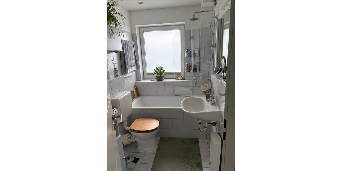 Maisonettenwohnung Mönchengladbach Süd - 5 Zimmer, 121 m&sup2;, 1.200&euro; | Angebot:26631262