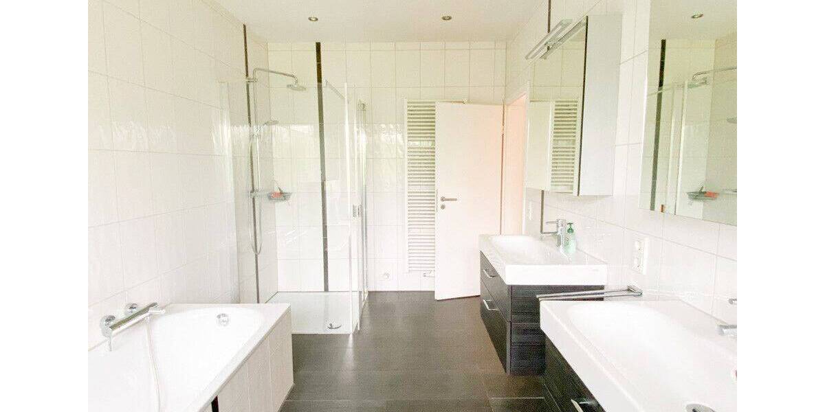 Einfamilienhaus Geldern - 5 Zimmer, 203 m&sup2;, 1.900&euro; | Angebot:26029553