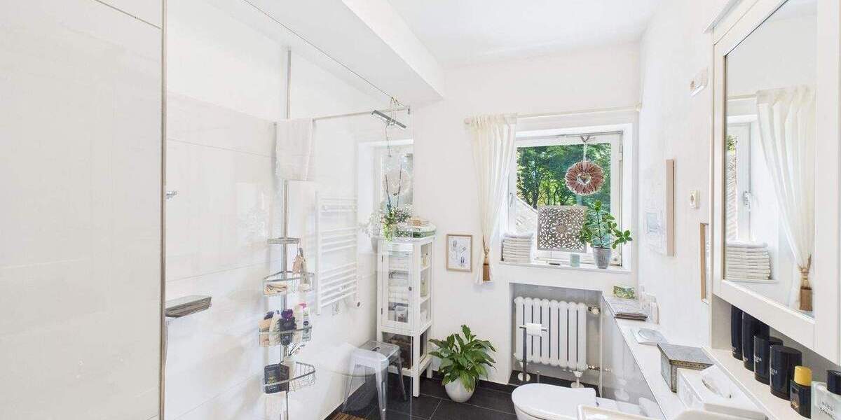 Einfamilienhaus Wassenberg - 1 Zimmer, 260 m&sup2;, 379.000&euro; | Angebot:25814266