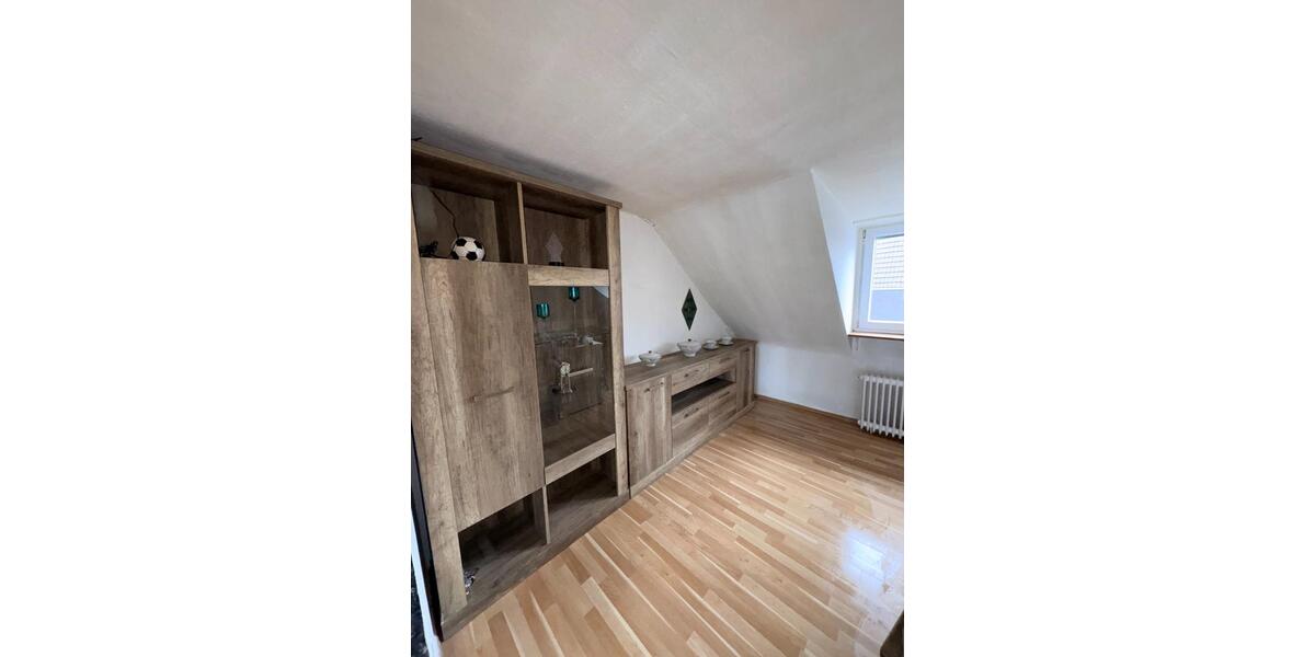 Dachgeschoßwohnung Mönchengladbach Süd - 1 Zimmer, 43 m&sup2;, 480&euro; | Angebot:25918403