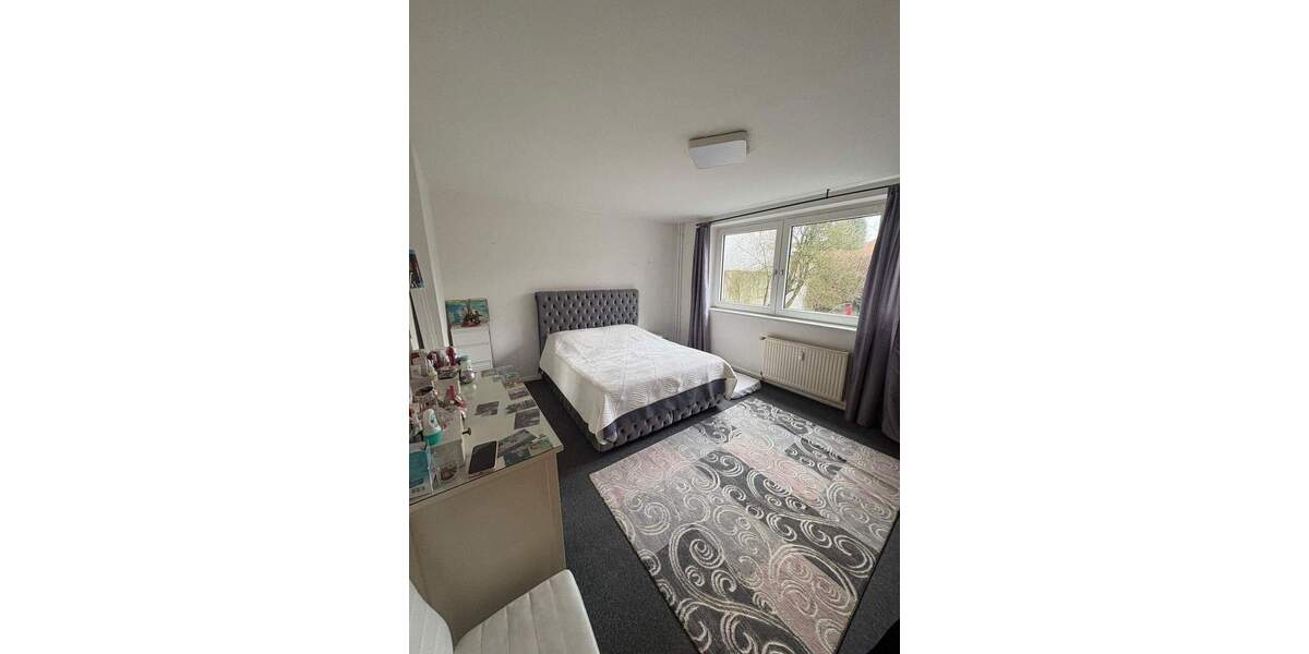 Etagenwohnung Krefeld Stadtmitte - 3 Zimmer, 78 m&sup2;, 680&euro; | Angebot:25692564