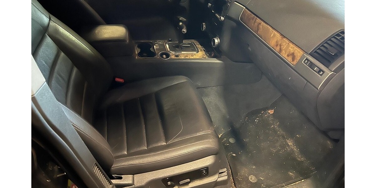 VW Touareg 380.000 km 3.750 &euro; Wegberg 41844