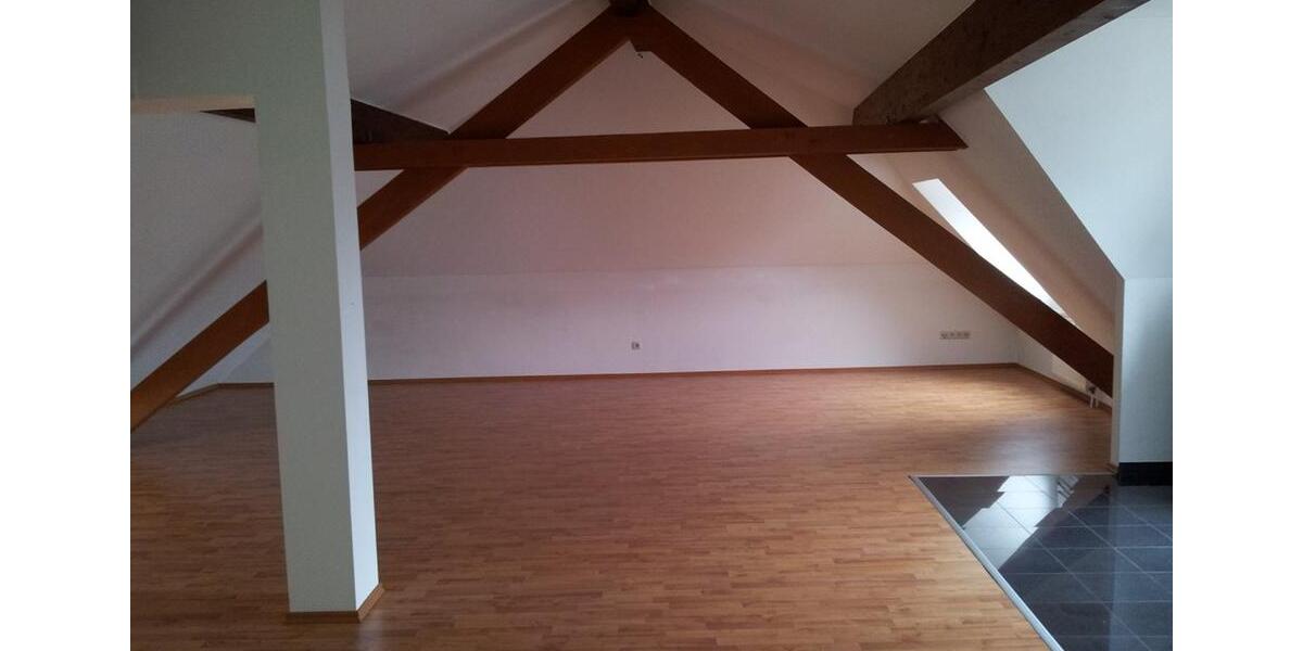 Dachgeschoßwohnung Wegberg - 2 Zimmer, 70 m&sup2;, 695&euro; | Angebot:25102251