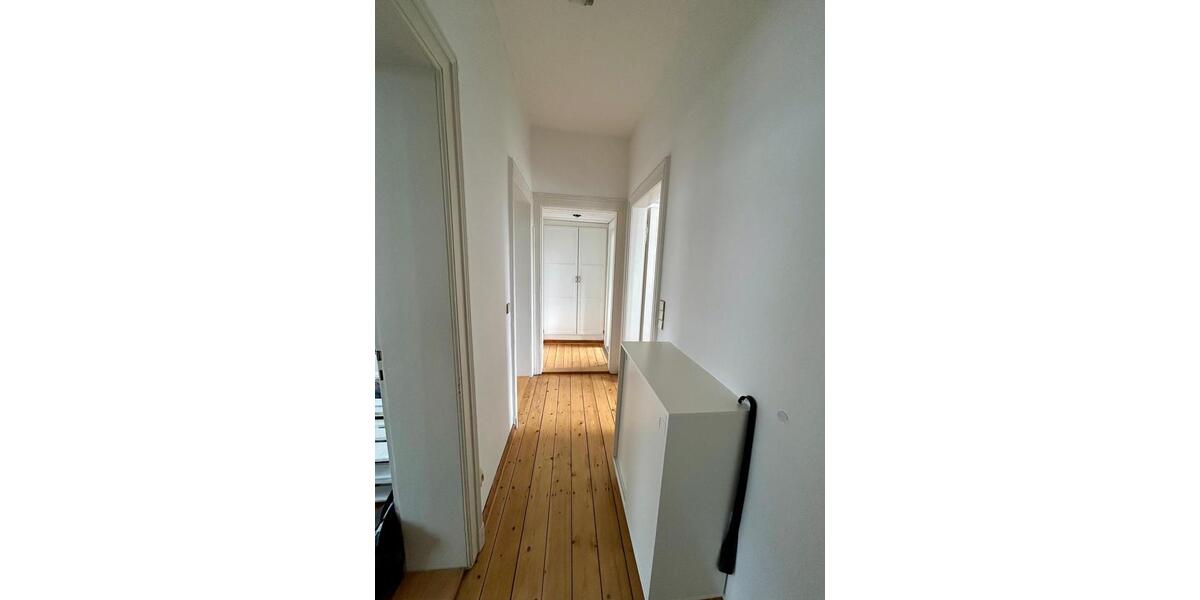 Etagenwohnung Düsseldorf Oberbilk - 3 Zimmer, 77 m&sup2;, 1.600&euro; | Angebot:25991564