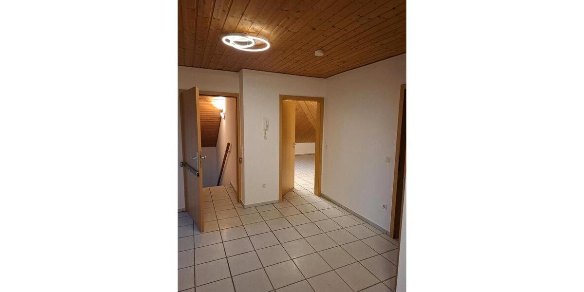 Dachgeschoßwohnung Mönchengladbach West - 2 Zimmer, 58 m&sup2;, 582&euro; | Angebot:25907531