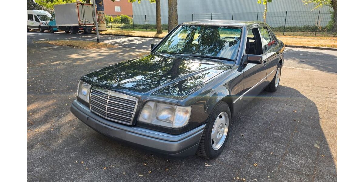 Mercedes-Benz 200 218.749 km 7.890 &euro; Neuss 41464