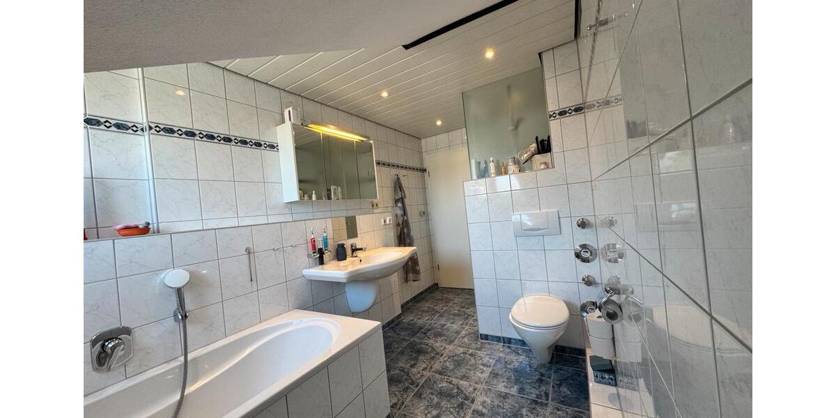 Bauernhaus, Landhaus Neuss Augustinusviertel - 4.5 Zimmer, 129 m&sup2;, 490.000&euro; | Angebot:25789935