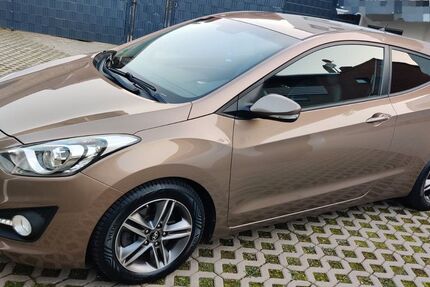 Hyundai i30 83.000 km 12.500 &euro; Heinsberg 52525