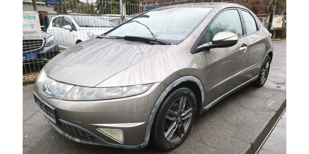 Honda Civic 134.500 km 4.300 &euro; Mönchengladbach - Odenkirchen 41199