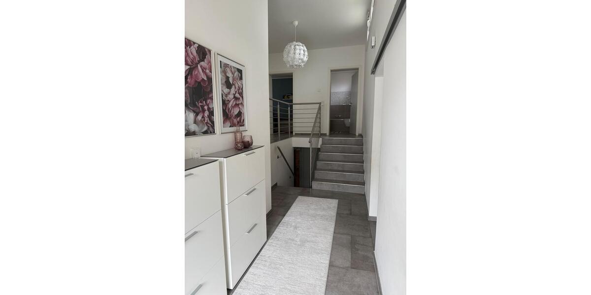 Bungalow Hückelhoven - 6 Zimmer, 195 m&sup2;, 1.999&euro; | Angebot:26520999