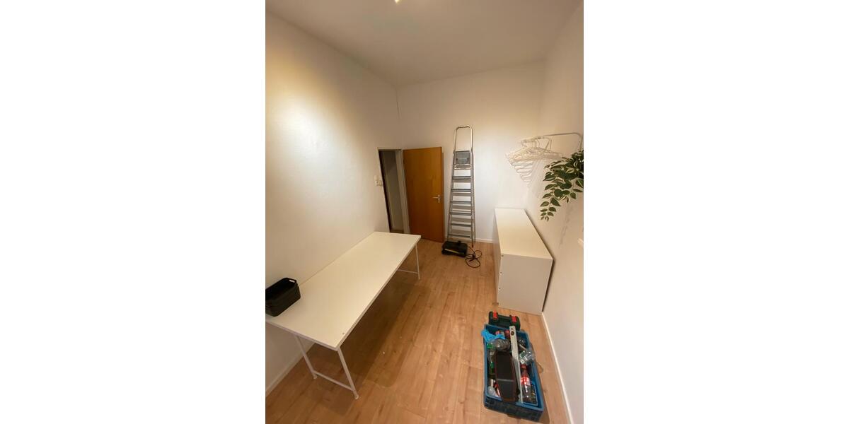 Etagenwohnung Düsseldorf Oberbilk - 1 Zimmer, 13 m&sup2;, 625&euro; | Angebot:24176927