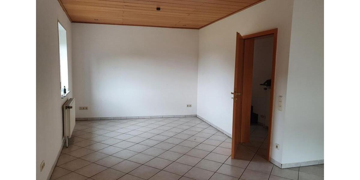 Etagenwohnung Mönchengladbach West - 3 Zimmer, 110 m&sup2;, 990&euro; | Angebot:25838743