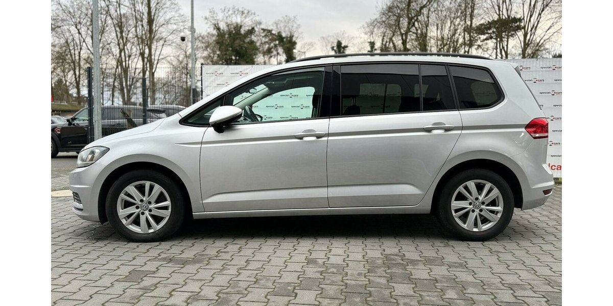 VW Touran 1.Hd / Automatik / AHK / 7 Sitze / Navi 110.000 km 23.490 &euro; Mönchengladbach 41066