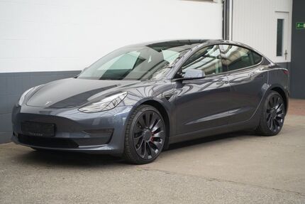 Tesla Model 3 69.870 km 28.950 &euro; Mönchengladbach 41236