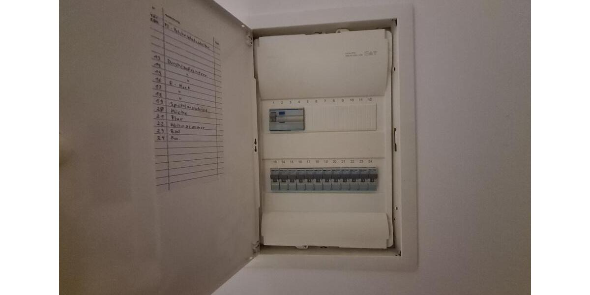 Dachgeschoßwohnung Krefeld - 1 Zimmer, 41 m&sup2;, 600&euro; | Angebot:25968676