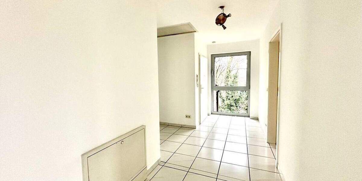Etagenwohnung Neuss Uedesheim - 3 Zimmer, 94 m&sup2;, 299.000&euro; | Angebot:25736810