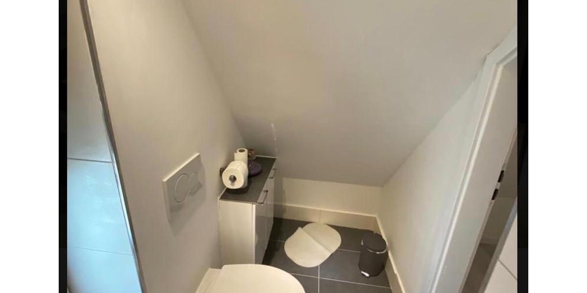 Dachgeschoßwohnung Düsseldorf Stadtbezirk 5 - 3 Zimmer, 85 m&sup2;, 1.450&euro; | Angebot:25427401