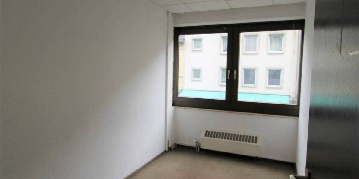 Gewerbeobjekt Krefeld Stadtmitte - 9 Zimmer, 214 m&sup2;, 1.200&euro; | Angebot:25684498