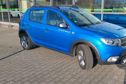 Dacia Sandero 32.500 km 9.880 &euro; Mönchengladbach 41238