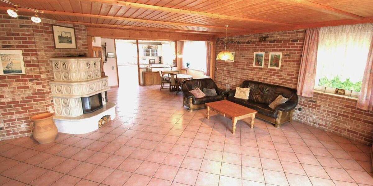 Einfamilienhaus Hückelhoven Millich - 7 Zimmer, 318 m&sup2;, 385.000&euro; | Angebot:25717174