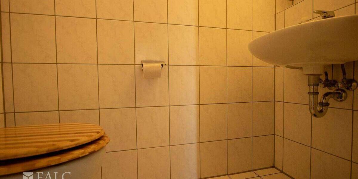 Etagenwohnung Grevenbroich Stadtmitte - 3 Zimmer, 82 m&sup2;, 219.000&euro; | Angebot:25998984