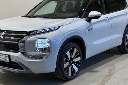 Mitsubishi Plug-in Hybrid Outlander 13.433 km 48.480 &euro; Mönchengladbach 41061