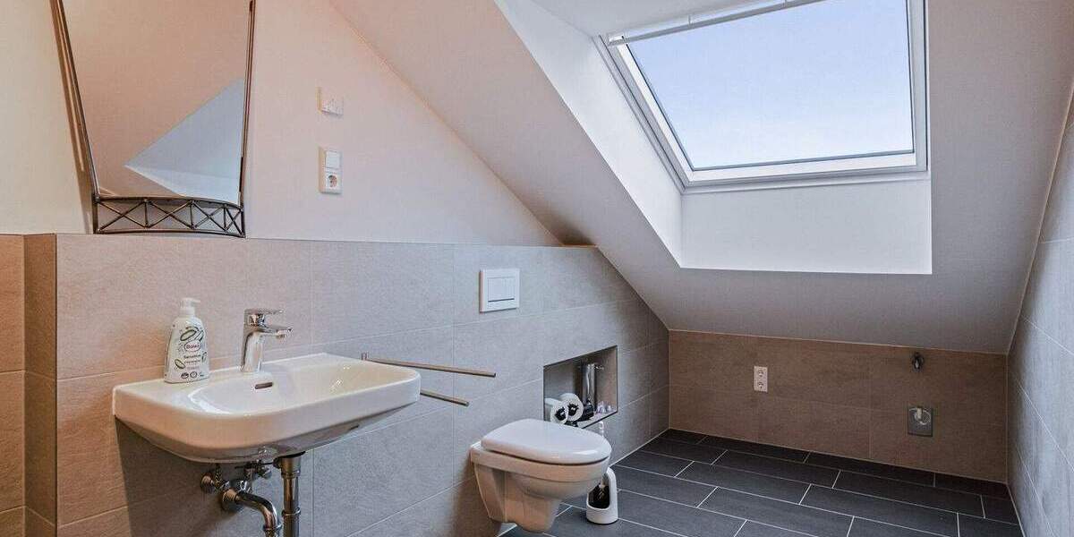 Mehrfamilienhaus, Wohnhaus Erkelenz Holzweiler - 7 Zimmer, 201 m&sup2;, 695.000&euro; | Angebot:25746555