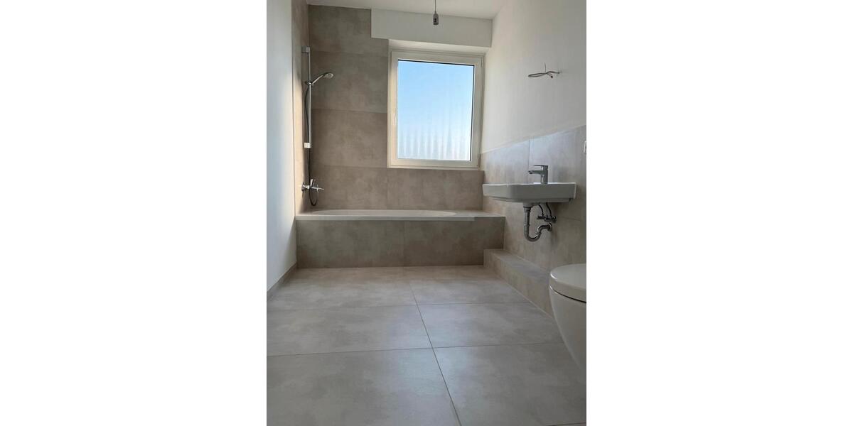 Maisonettenwohnung Krefeld Dießem - 4 Zimmer, 180 m&sup2;, 1.880&euro; | Angebot:25429089