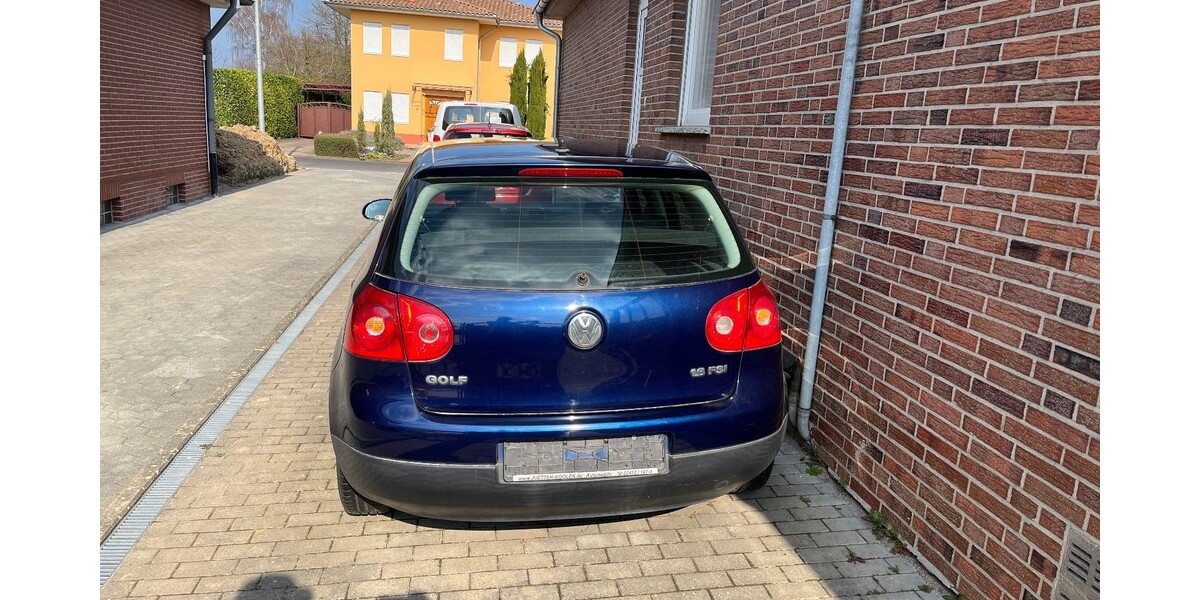 VW Golf 1.6 FSI V 184.000 km 2.500 &euro; Wassenberg 41849