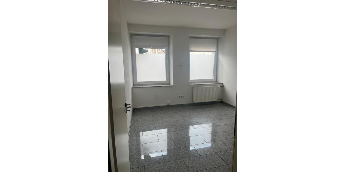 Gewerbeobjekt Mönchengladbach Süd - 2.000&euro; | Angebot:25084243