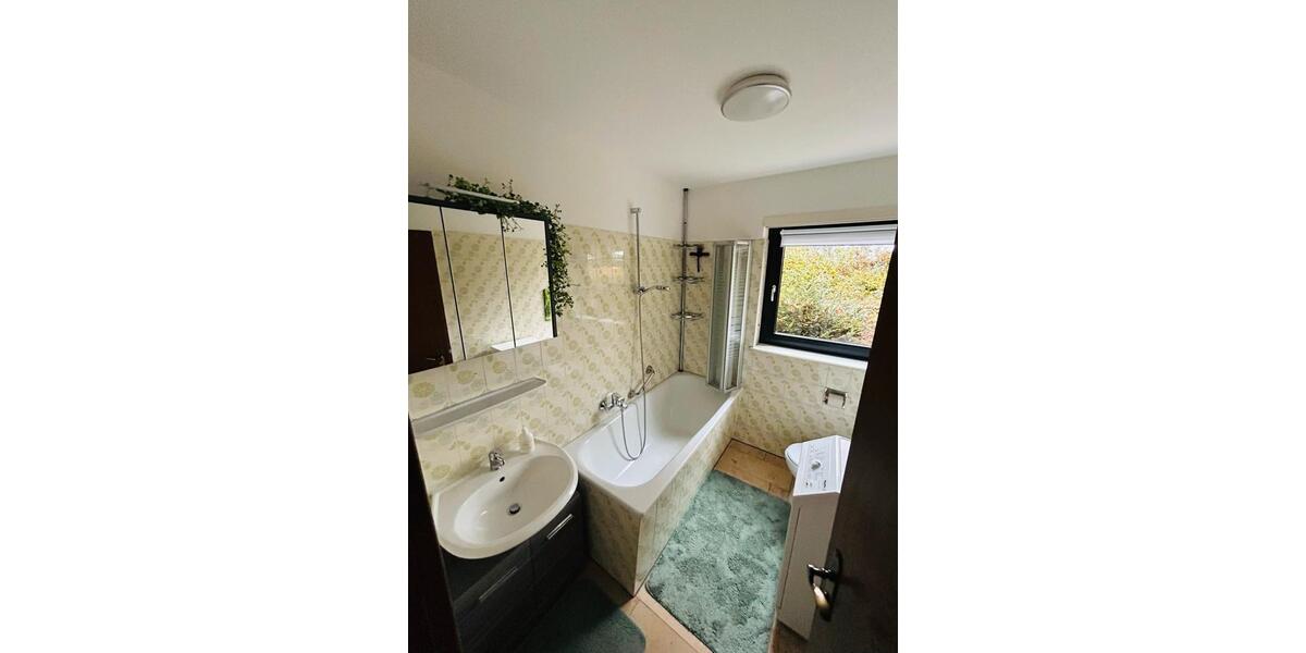 Erdgeschoßwohnung Viersen Hülsdonk - 2 Zimmer, 80 m&sup2;, 1.200&euro; | Angebot:26612539