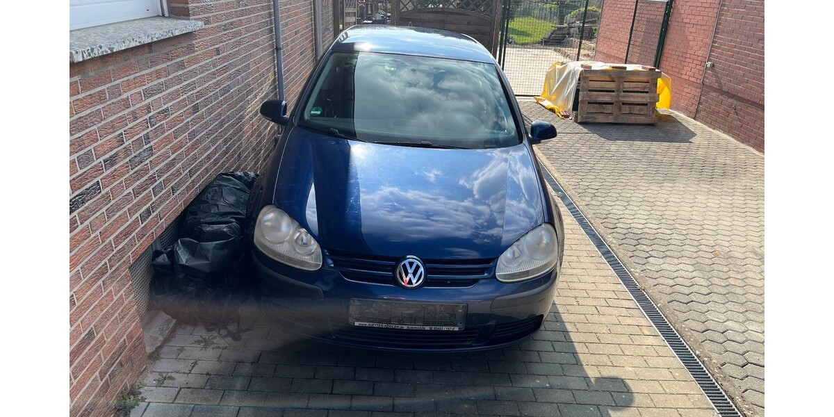 VW Golf 1.6 FSI V 184.000 km 2.500 &euro; Wassenberg 41849