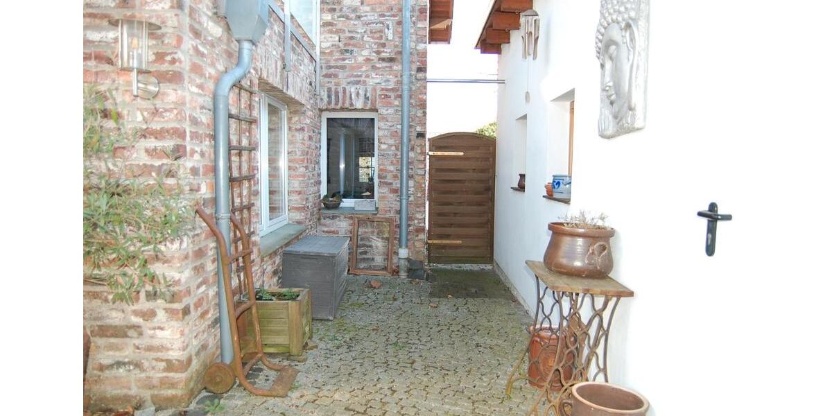 Doppelhaushälfte Mönchengladbach West - 5 Zimmer, 102 m&sup2;, 320.000&euro; | Angebot:26041510