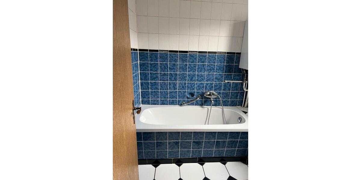 Einfamilienhaus Heinsberg - 9 Zimmer, 155 m&sup2;, 1.200&euro; | Angebot:25070453