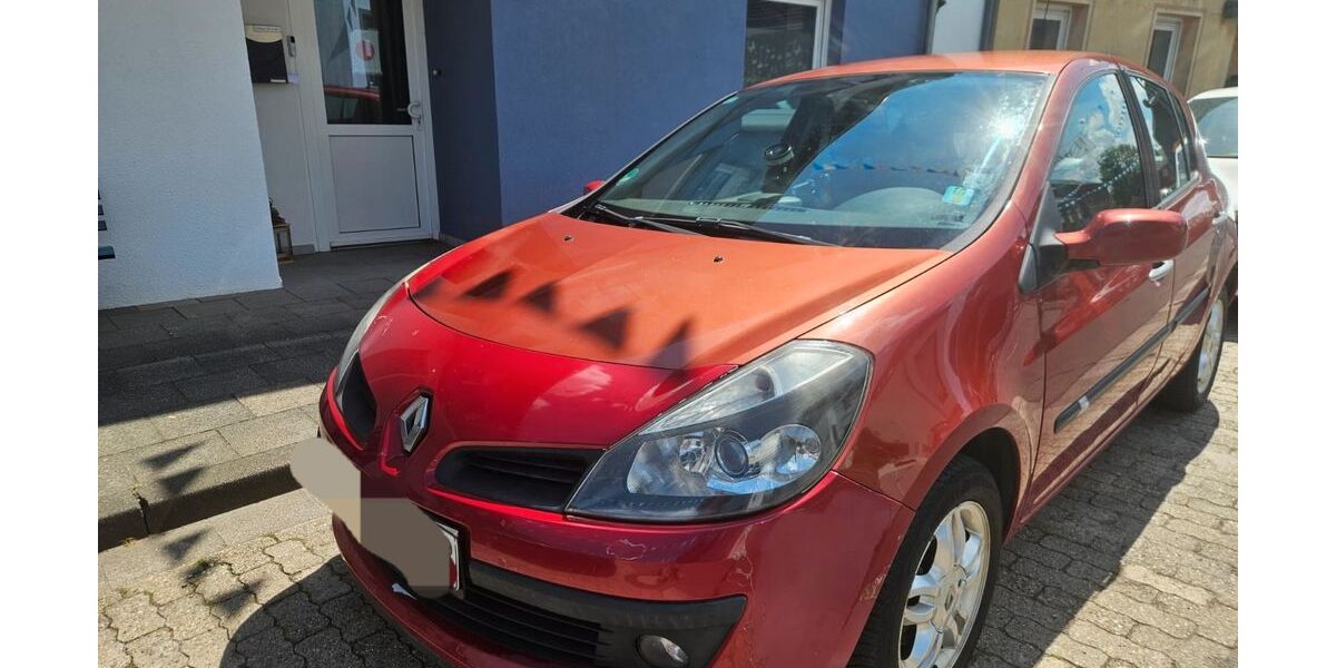 Renault Clio 253.600 km 1.000 &euro; Erkelenz 41812