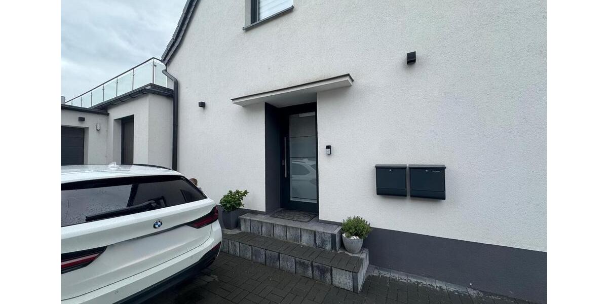 Maisonettenwohnung Moers - 2 Zimmer, 107 m&sup2;, 1.200&euro; | Angebot:26612610