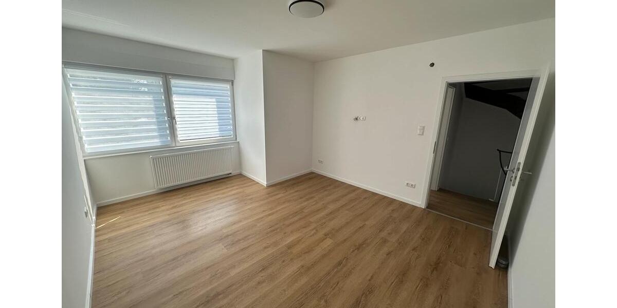 Reihenhaus Erkelenz - 5 Zimmer, 130 m&sup2;, 1.400&euro; | Angebot:25844197