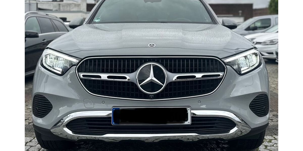 Mercedes-Benz GLC 200 4.300 km 51.898 &euro; Mönchengladbach 41063
