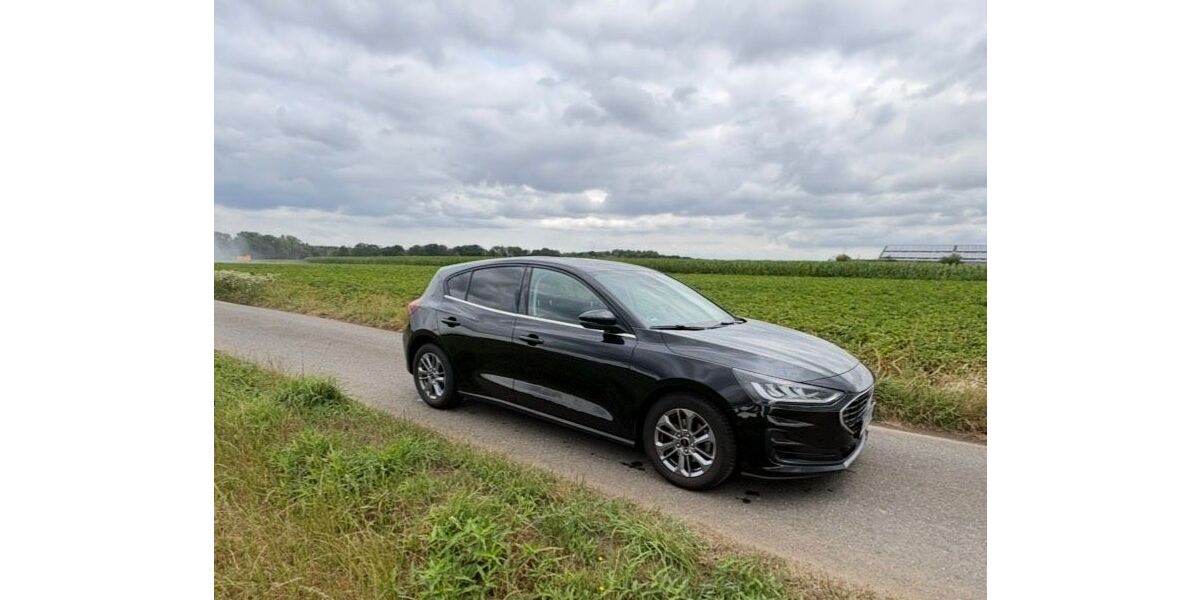 Ford Focus 46.500 km 21.000 &euro; Niederkrüchten 41372