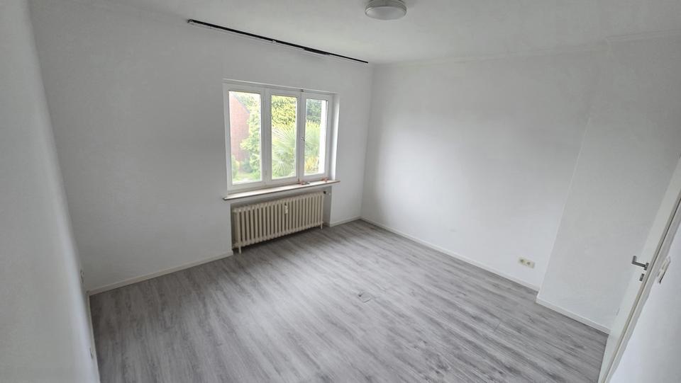 Etagenwohnung Korschenbroich - 3 Zimmer, 110 m&sup2;, 980&euro; | Angebot:25333064