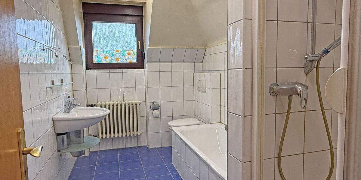 Einfamilienhaus Neukirchen-Vluyn Dong - 6 Zimmer, 148 m&sup2;, 299.999&euro; | Angebot:25775728