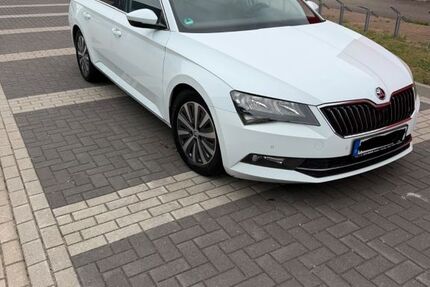 Skoda Superb 140.000 km 10.000 &euro; Straelen 47638