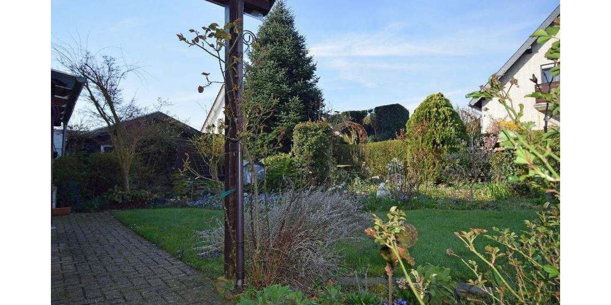 Mehrfamilienhaus, Wohnhaus Brüggen - 8 Zimmer, 153 m&sup2;, 393.000&euro; | Angebot:25742476