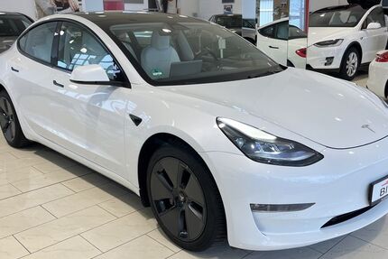 Tesla Model 3 20.600 km 29.900 &euro; Düsseldorf 40233