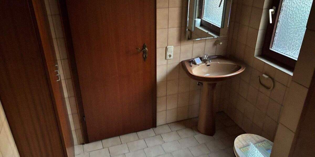 Reihenmittelhaus Viersen Stadtmitte - 3 Zimmer, 80 m&sup2;, 145.000&euro; | Angebot:25741178