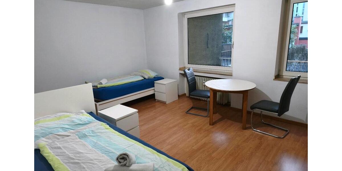 Etagenwohnung Düsseldorf Stadtbezirk 3 - 1 Zimmer, 33 m&sup2;, 1.300&euro; | Angebot:25404171