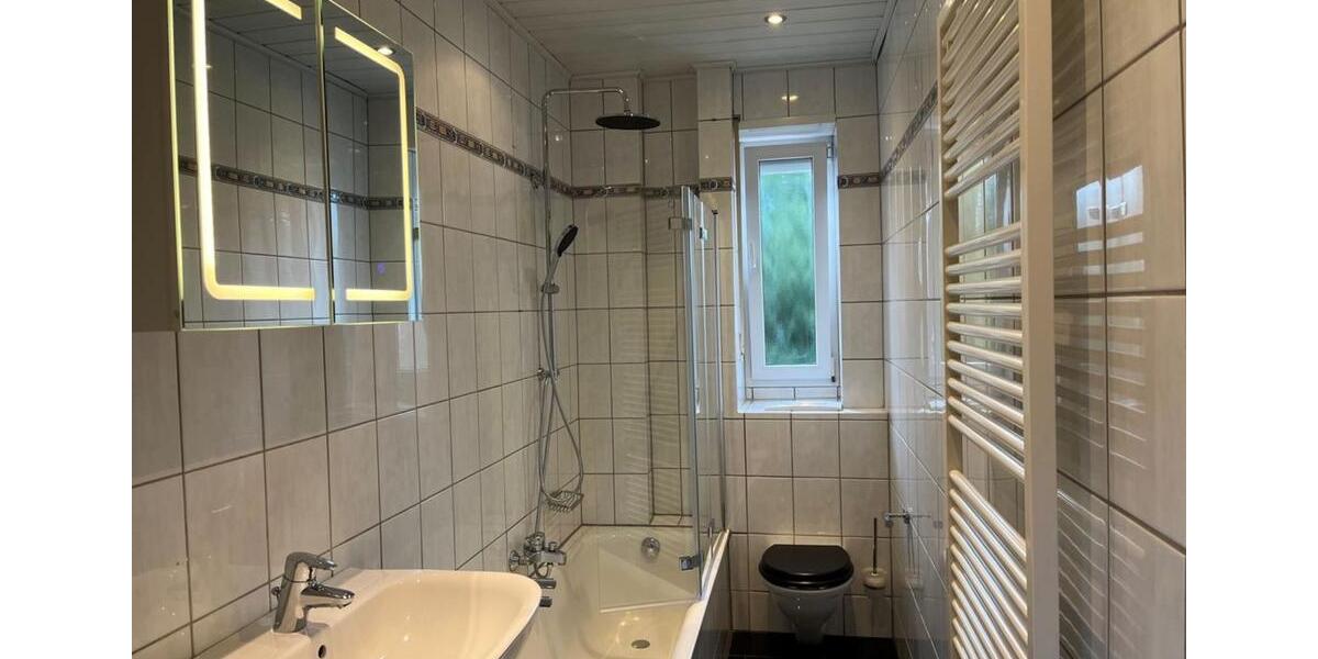 Etagenwohnung Mönchengladbach West - 3 Zimmer, 110 m&sup2;, 990&euro; | Angebot:25838743