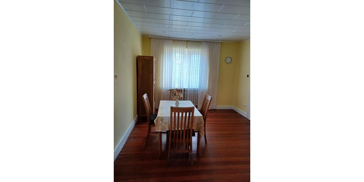 Einfamilienhaus Hückelhoven - 9 Zimmer, 220 m&sup2;, 399.000&euro; | Angebot:26002960