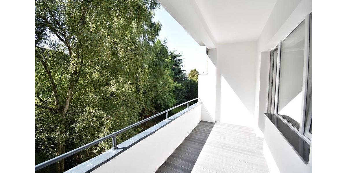 Etagenwohnung Düsseldorf Heerdt - 2 Zimmer, 93 m&sup2;, 1.795&euro; | Angebot:23214032