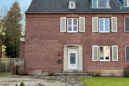 Haus Krefeld Bockum - 8 Zimmer, 147 m&sup2;, 659.000&euro; | Angebot:24628093